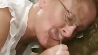Kurva svijetlokosa nimfokinja puše kurac masaje sx i želi zabiti obje rupe